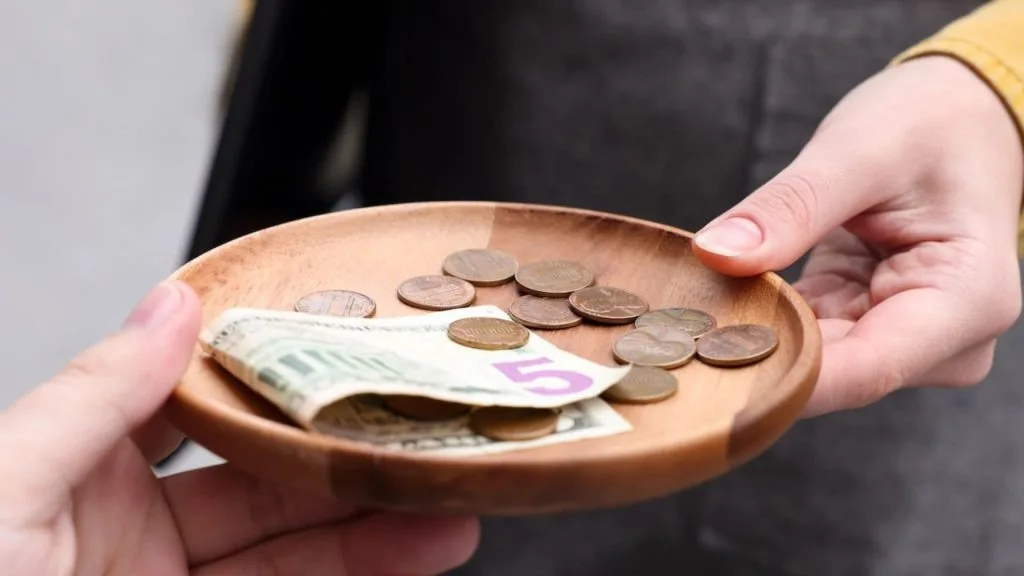 No Tax on Tips: A Boon for Workers or a Drain on the Economy? 2 Concerns Regarding Tax-Free Tips