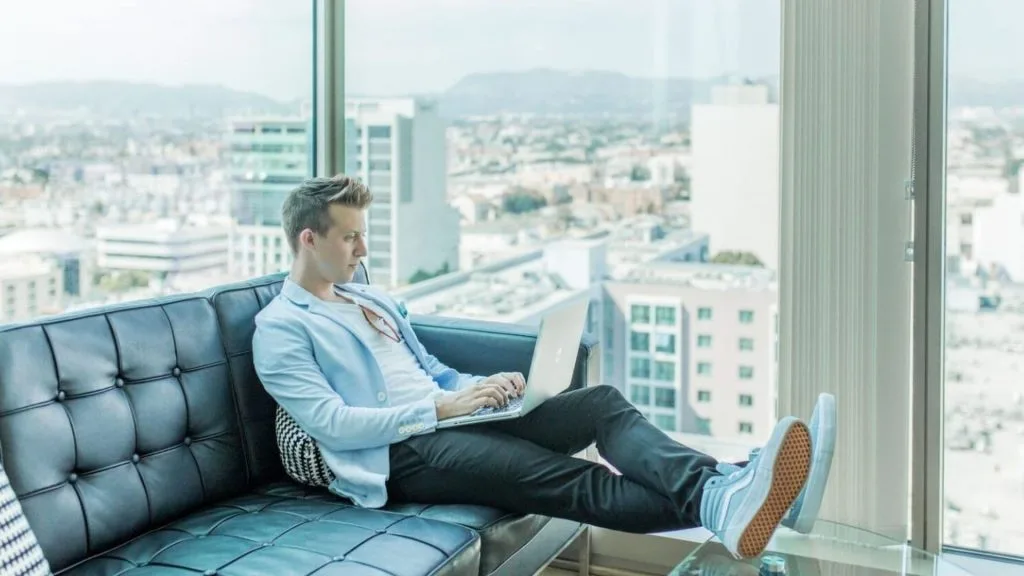 Best Tax Services for US Digital Nomads 3 What to Consider When Choosing a Tax Service