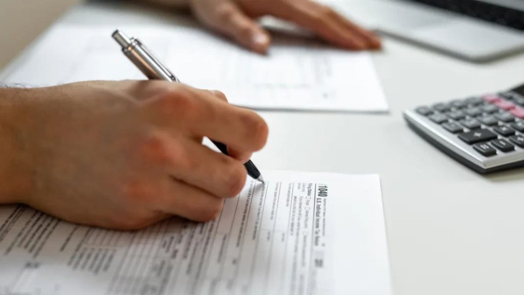 Should I Withhold Taxes When Filing for Unemployment? 3 How Do You Set Up Tax Withholding for Unemployment