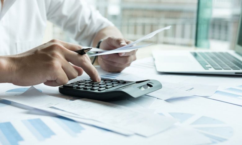 Who Should Process the W2 If a Company Is Switching HCM Systems Mid Year? 1 Who Should Process the W2 If a Company Is Switching HCM Systems Mid Year