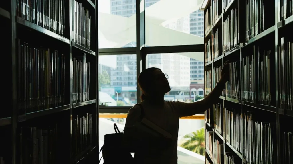 What Happens If You Drop Out of College with FAFSA? 3 Mandatory Exit Counseling Requirements