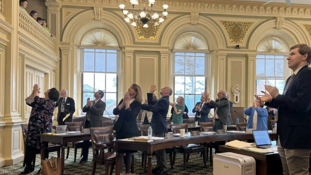 New Hampshire Room and Meals Tax 2 Who Needs To Collect It